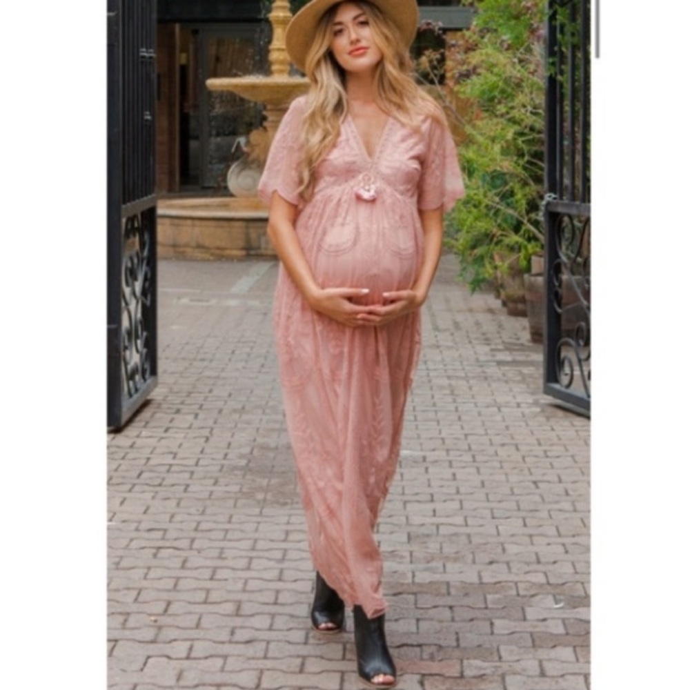 Pink Blush Maternity dress size Medium